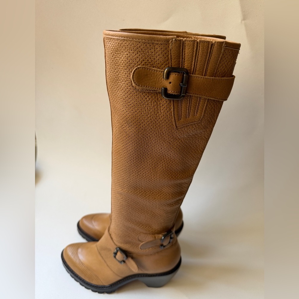 Via Spiga Tan Tall Boots size 6